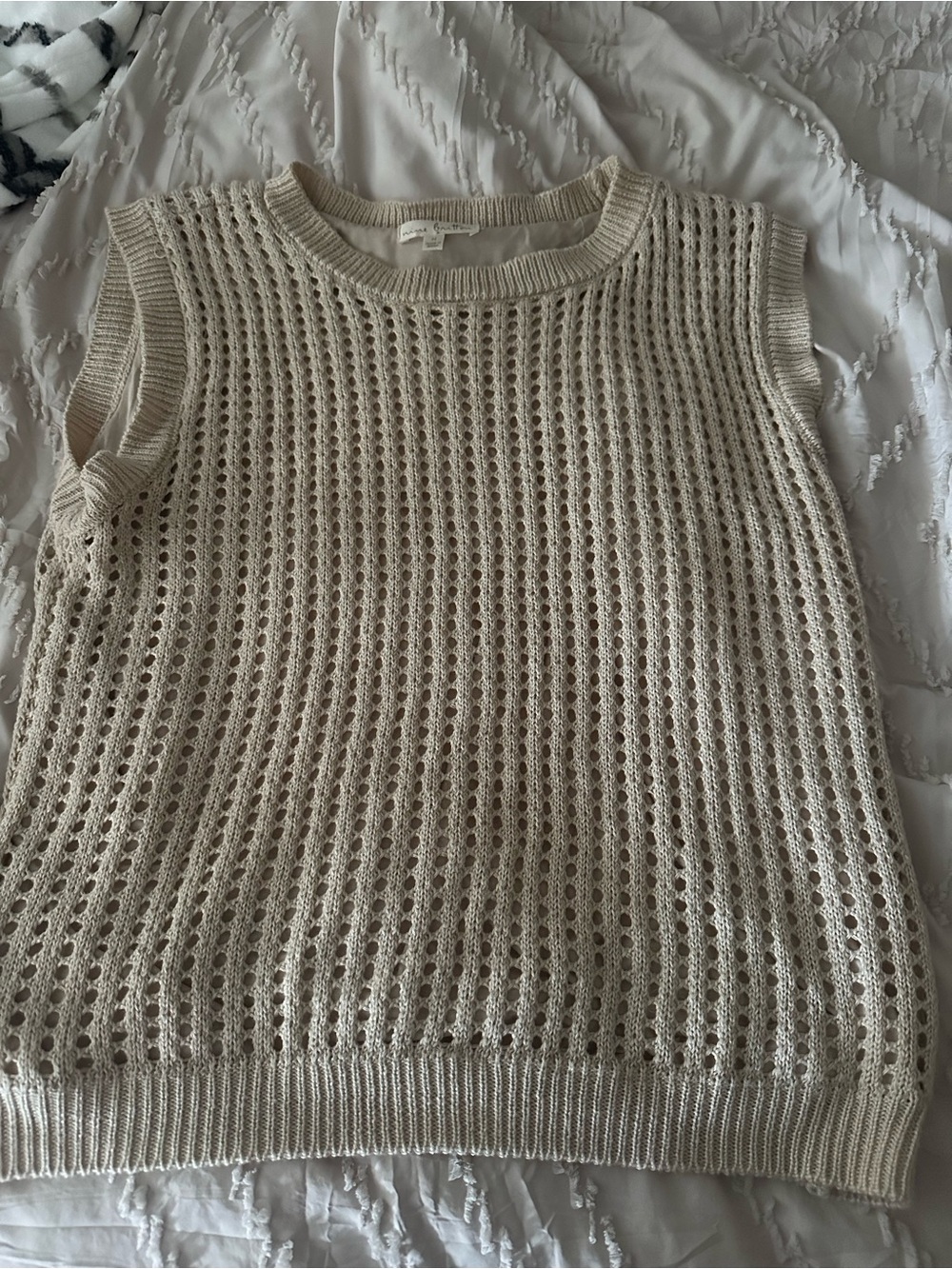 nine britton Open-Knit Sleeveless Crewneck Top in Cream